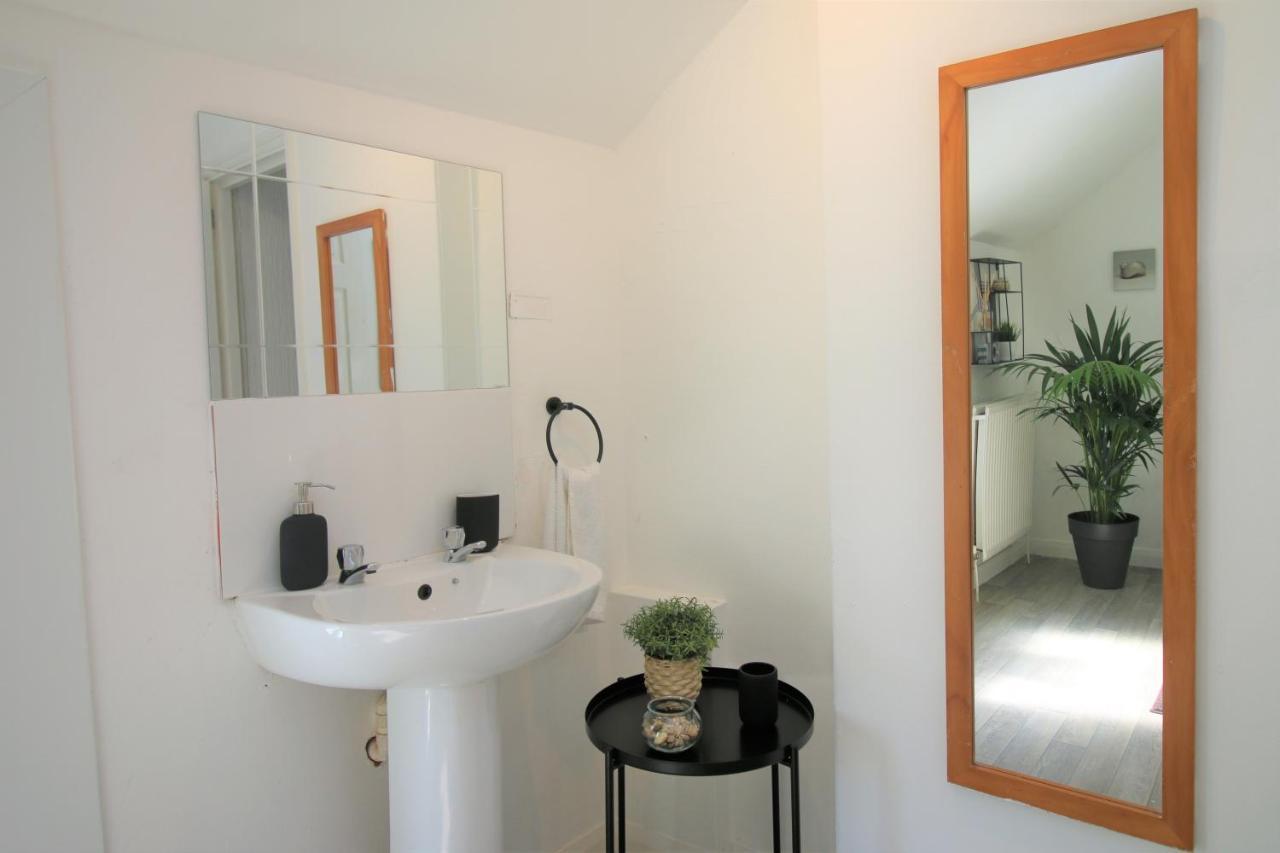 Three Bedroom Townhouse - Free Local Parking - By Property Promise Cardiff Eksteriør bilde
