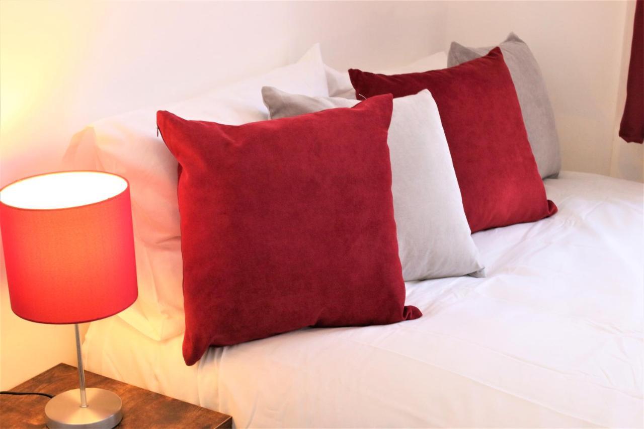 Three Bedroom Townhouse - Free Local Parking - By Property Promise Cardiff Eksteriør bilde