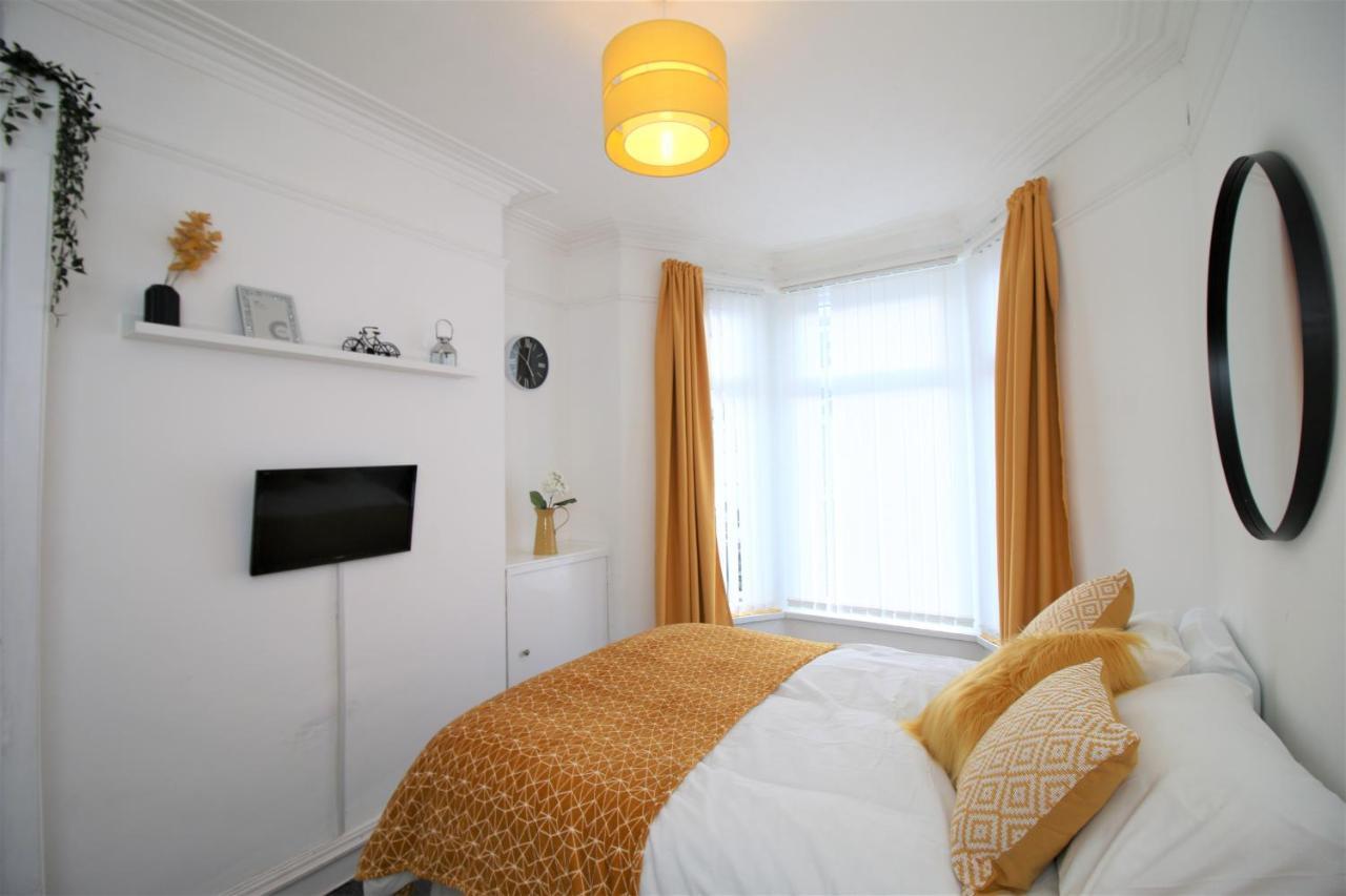 Three Bedroom Townhouse - Free Local Parking - By Property Promise Cardiff Eksteriør bilde
