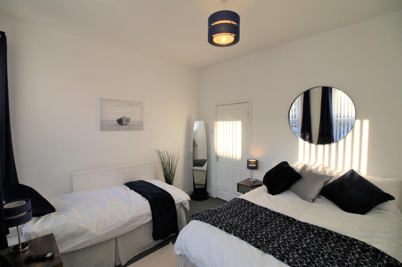 Three Bedroom Townhouse - Free Local Parking - By Property Promise Cardiff Eksteriør bilde
